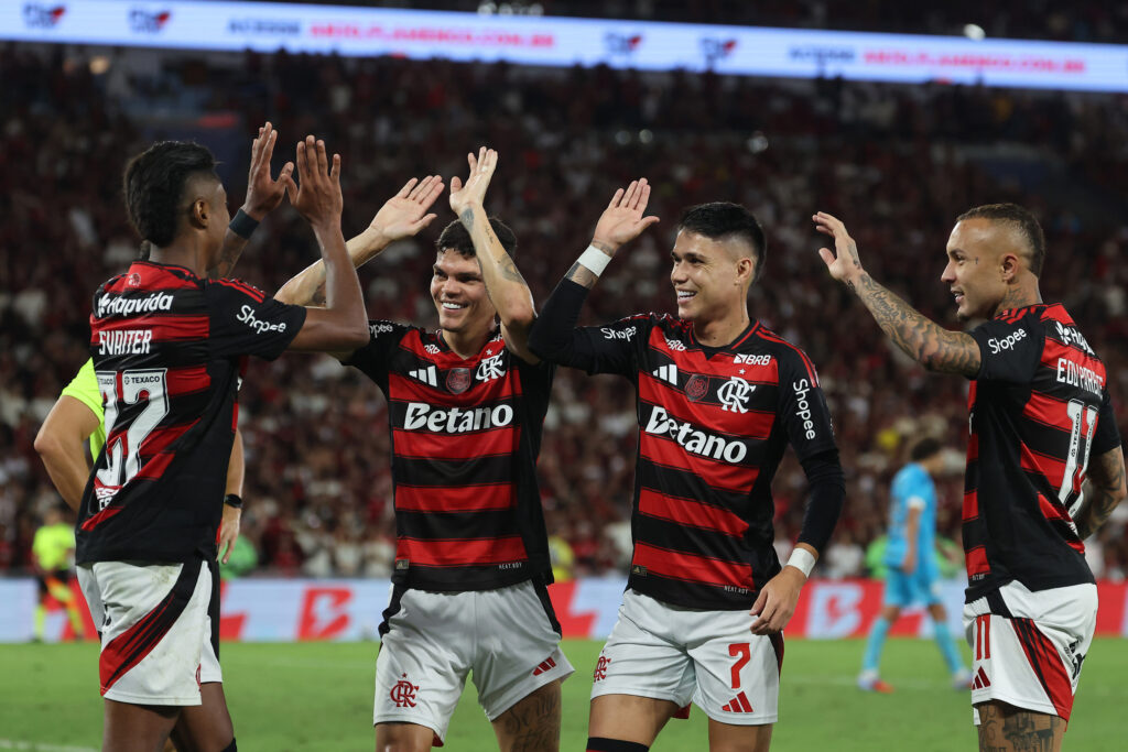 Flamengo v Santos - Brasileirao 2025