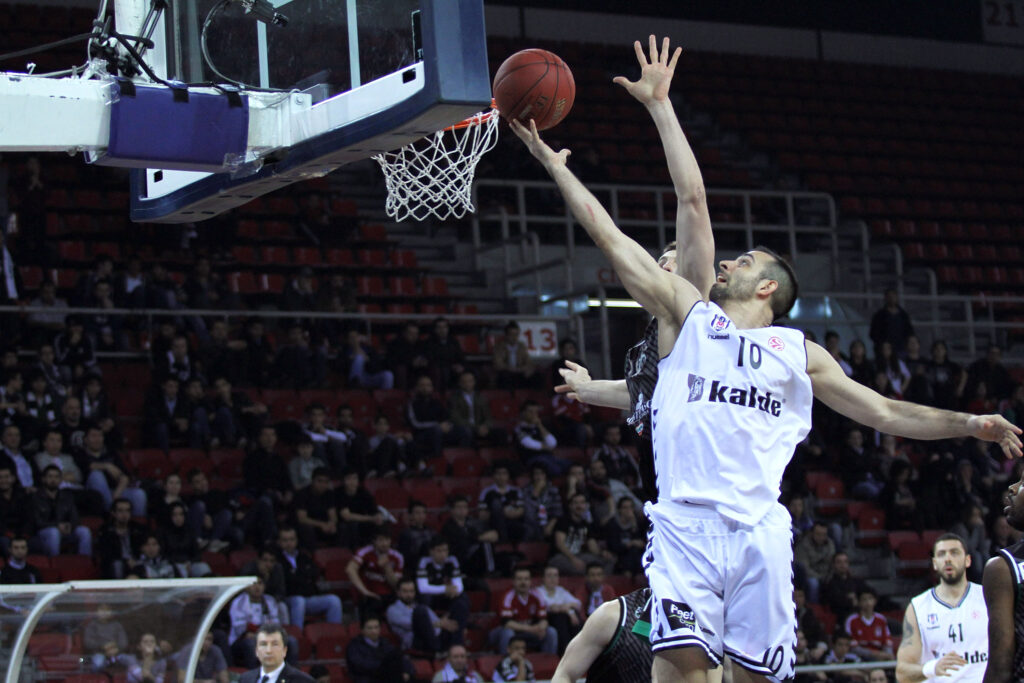 Besiktas JK Istanbul v Montepaschi Siena - Turkish Airlines Euroleague