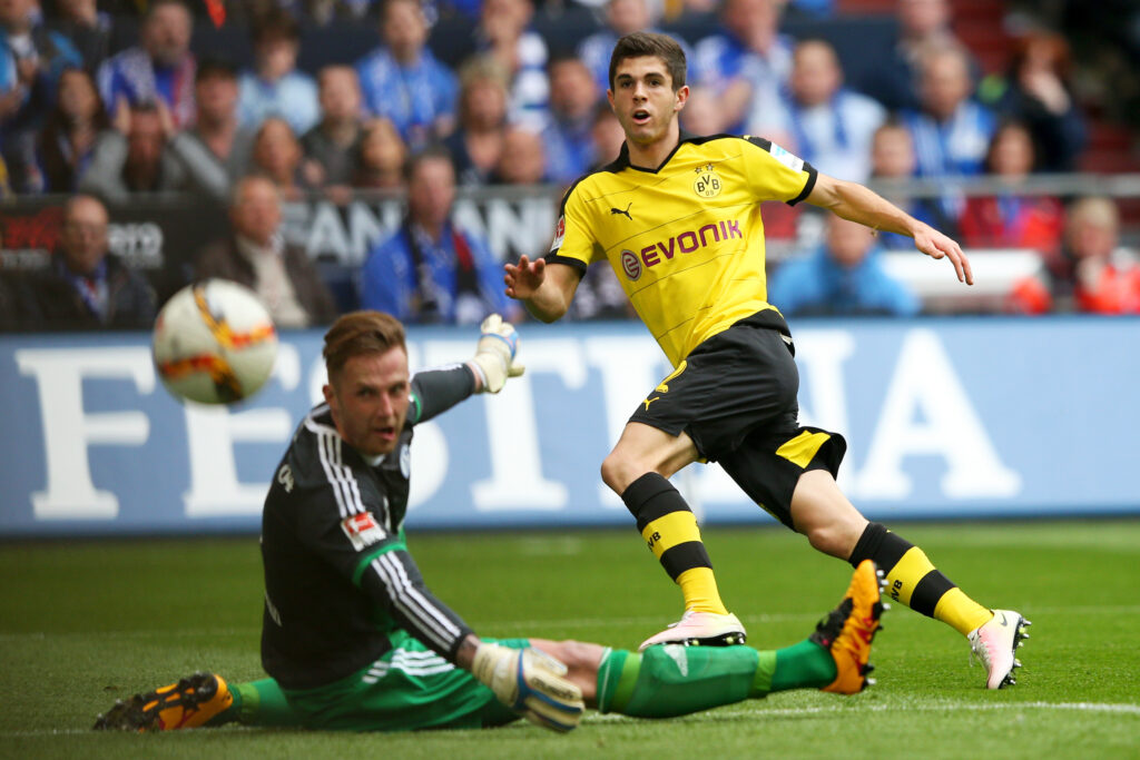 FC Schalke 04 v Borussia Dortmund - Bundesliga