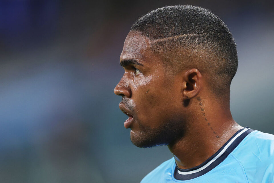 Douglas Costa: 