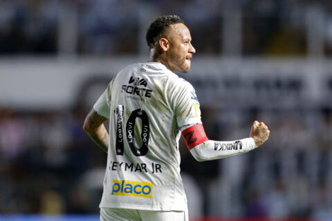Santos v Bragantino - Campeonato Paulista 2025