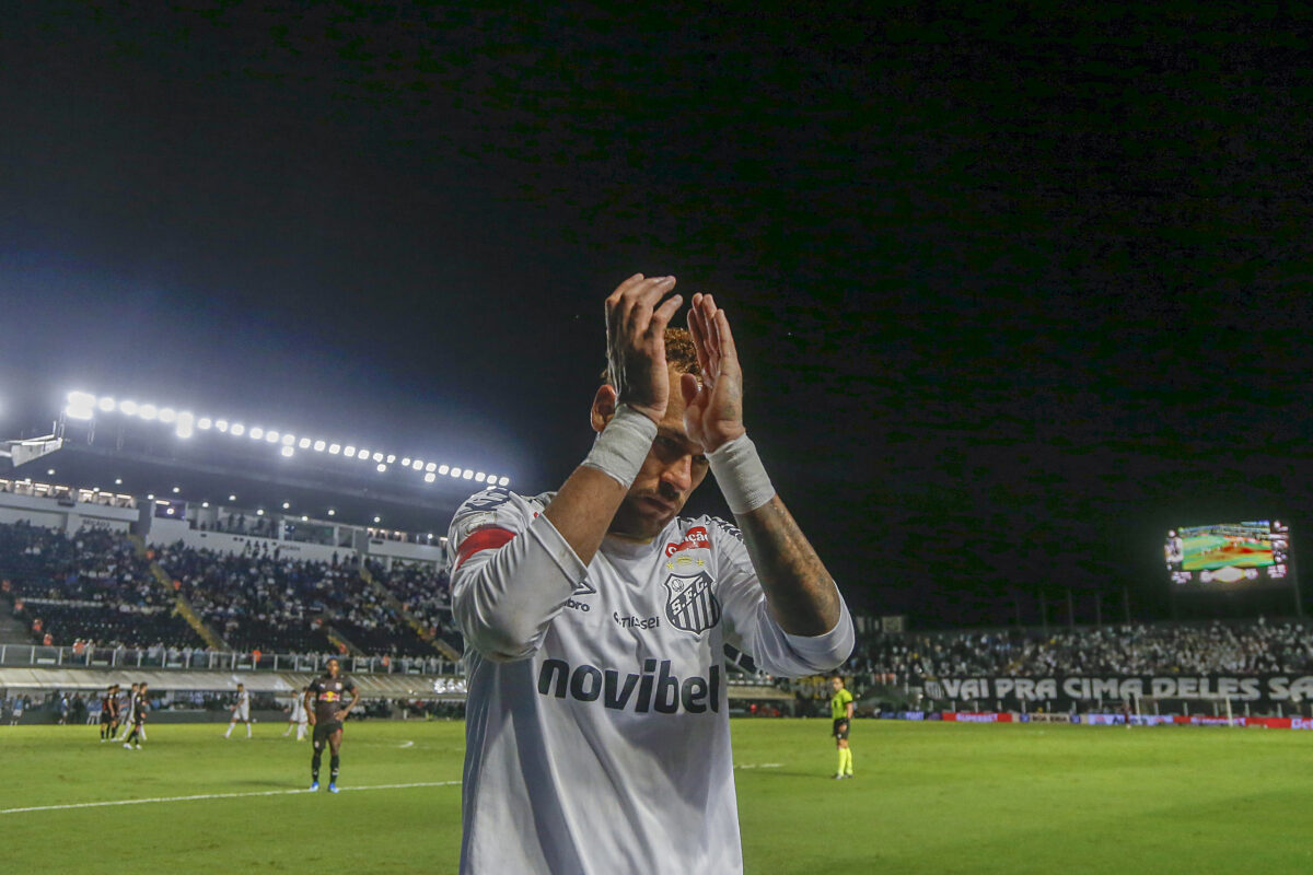 Santos v Bragantino - Brasileirao 2026