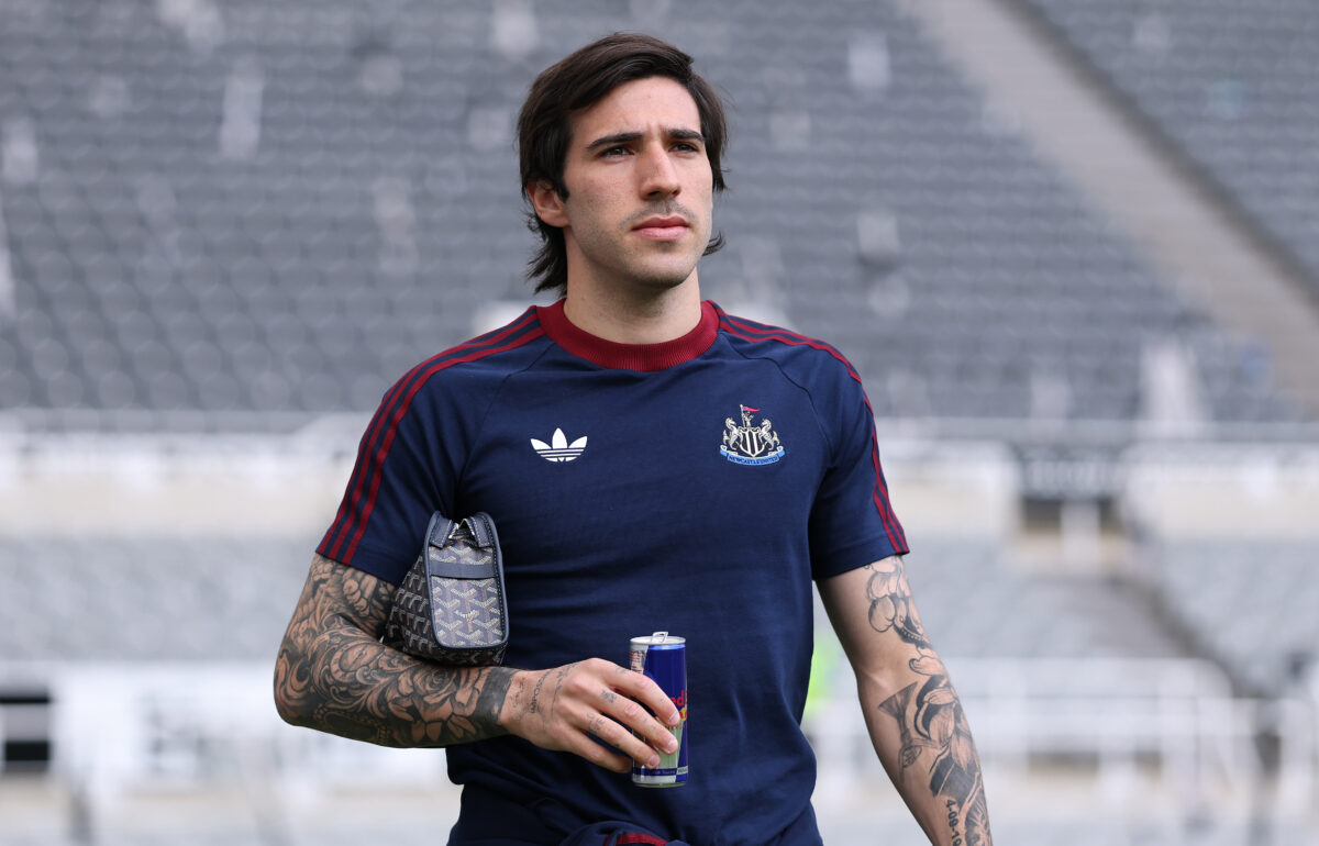 Newcastle United v West Ham United - Premier League