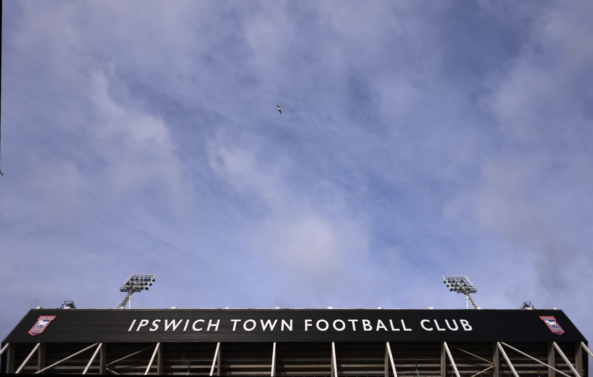 IPSWICH, INGHILTERRA - 1 GENNAIO: Vista generale dell'esterno dello stadio prima della partita di Sky Bet Championship tra Ipswich Town e Oxford United a Portman Road il 1 gennaio 2026 a Ipswich, Inghilterra. (Foto di Paul Harding/Getty Images)
