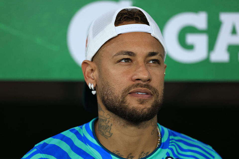 Neymar dimentica il Mondiale finito male con un super regalo da 19 milioni...