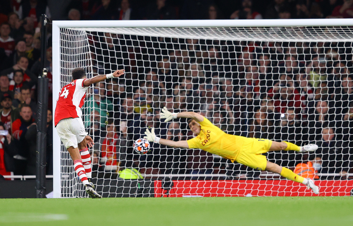 Arsenal v Aston Villa - Premier League