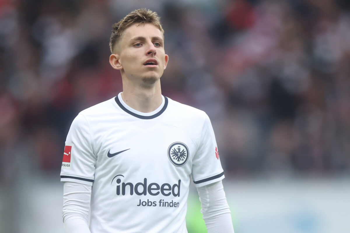 Eintracht Frankfurt v FC Augsburg - Bundesliga