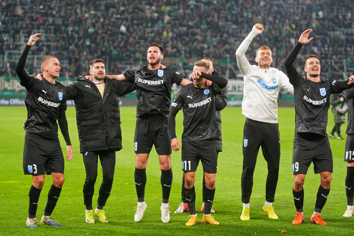 SK Rapid v Universitatea Craiova - UEFA Conference League 2025/26 League Phase MD3