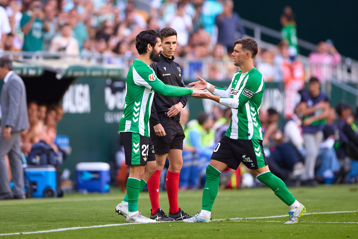Real Betis Balompie v Real Oviedo - LaLiga EA Sports