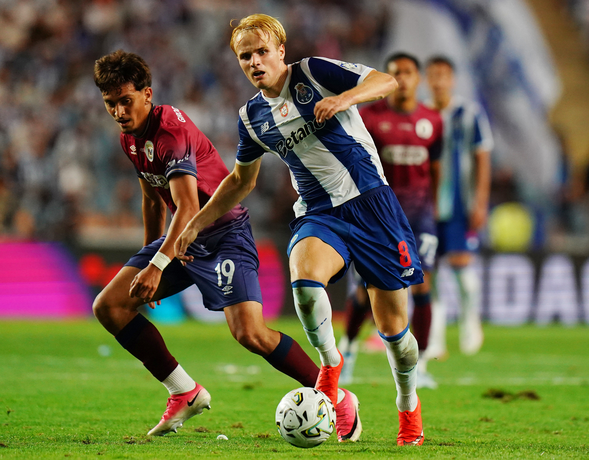 FC Porto v SCU Torreense:Portuguese Super Cup