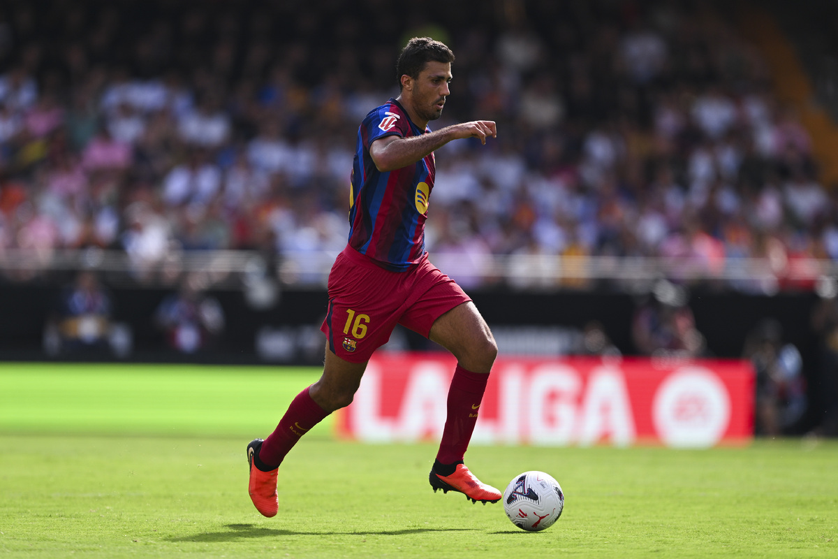 Valencia CF v FC Barcelona - LaLiga EA Sports 2026/27