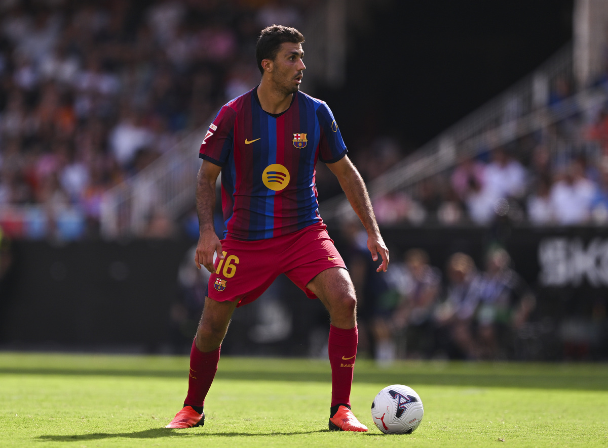 Valencia CF v FC Barcelona - LaLiga EA Sports 2026/27