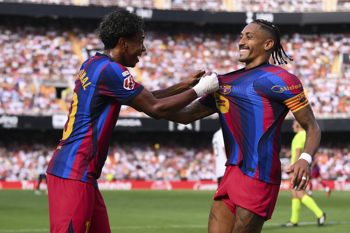 Valencia CF v FC Barcelona - LaLiga EA Sports 2026/27