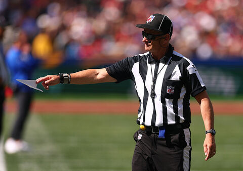 San Francisco 49ers v Los Angeles Rams