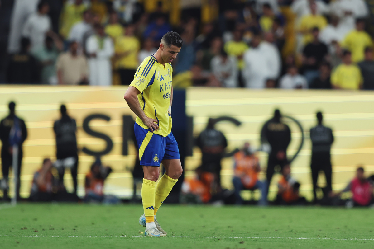 Cristiano Ronaldo su Khvicha Kvaratskhelia