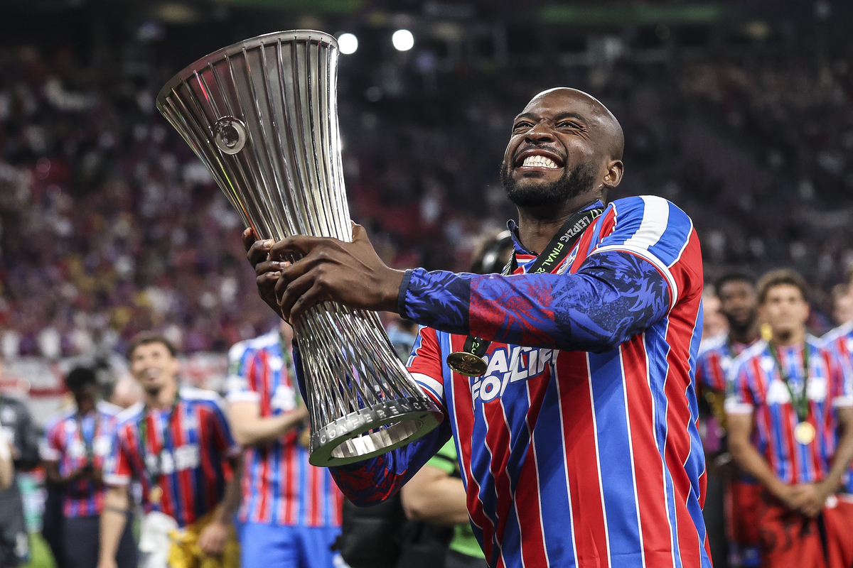 Jean-Philippe Mateta, Man United