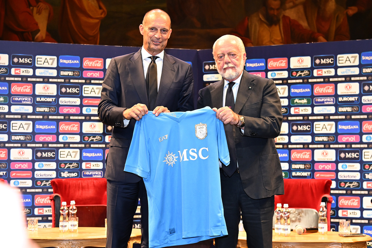 La SSC Napoli presenta il nuovo allenatore Massimiliano Allegri