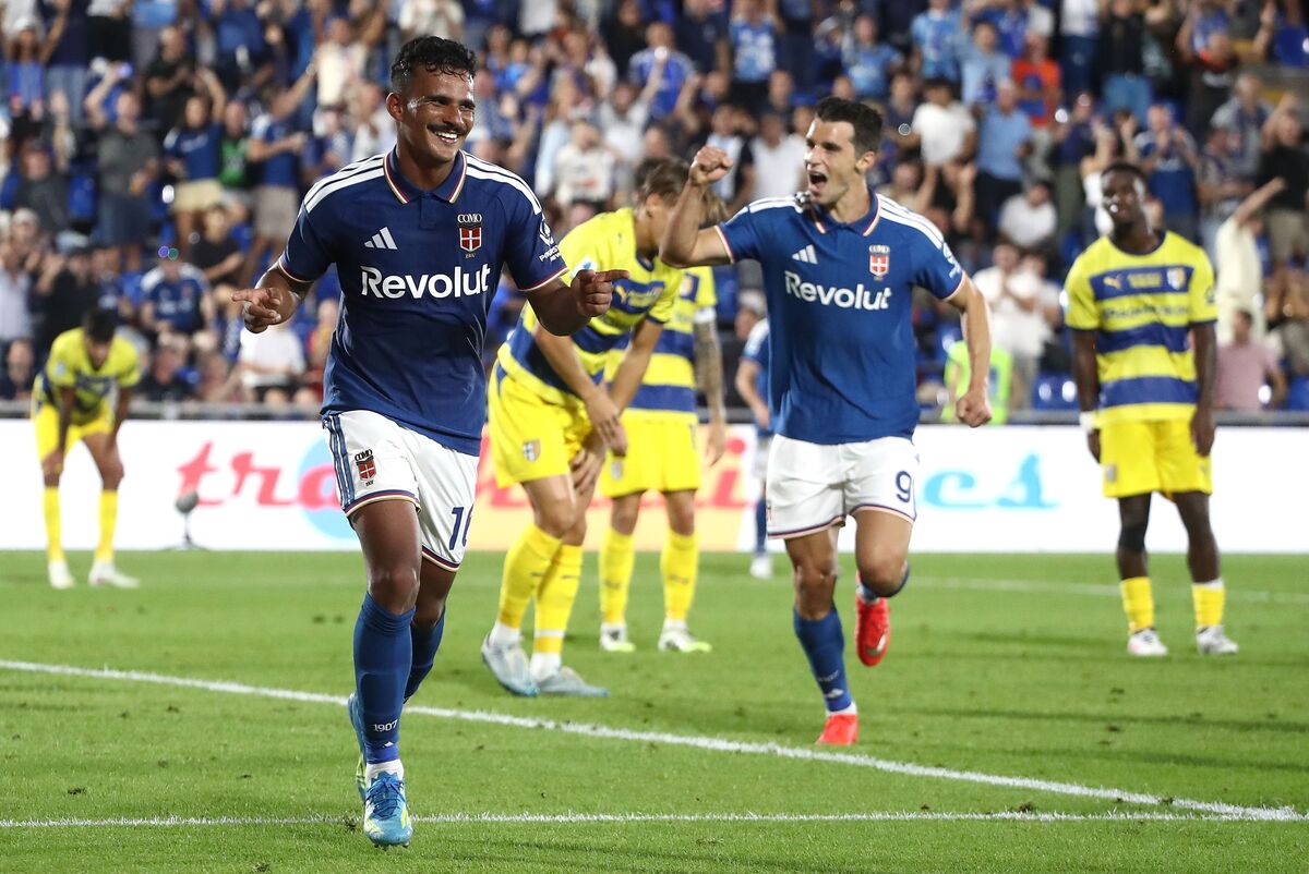 Como 1907 v Parma Calcio - Serie A 2026/27