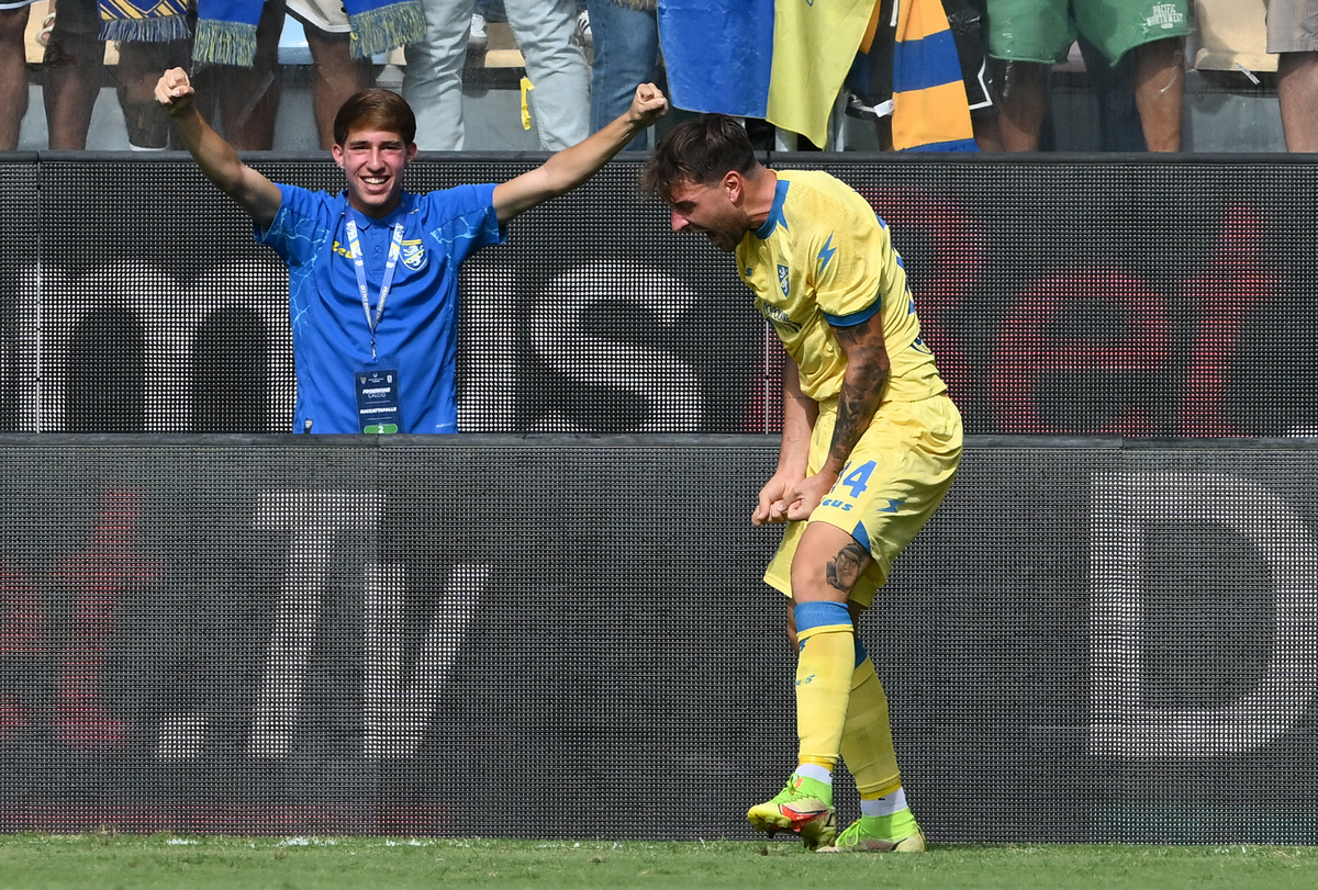Frosinone Calcio v Como 1907 - Serie A 2026/27