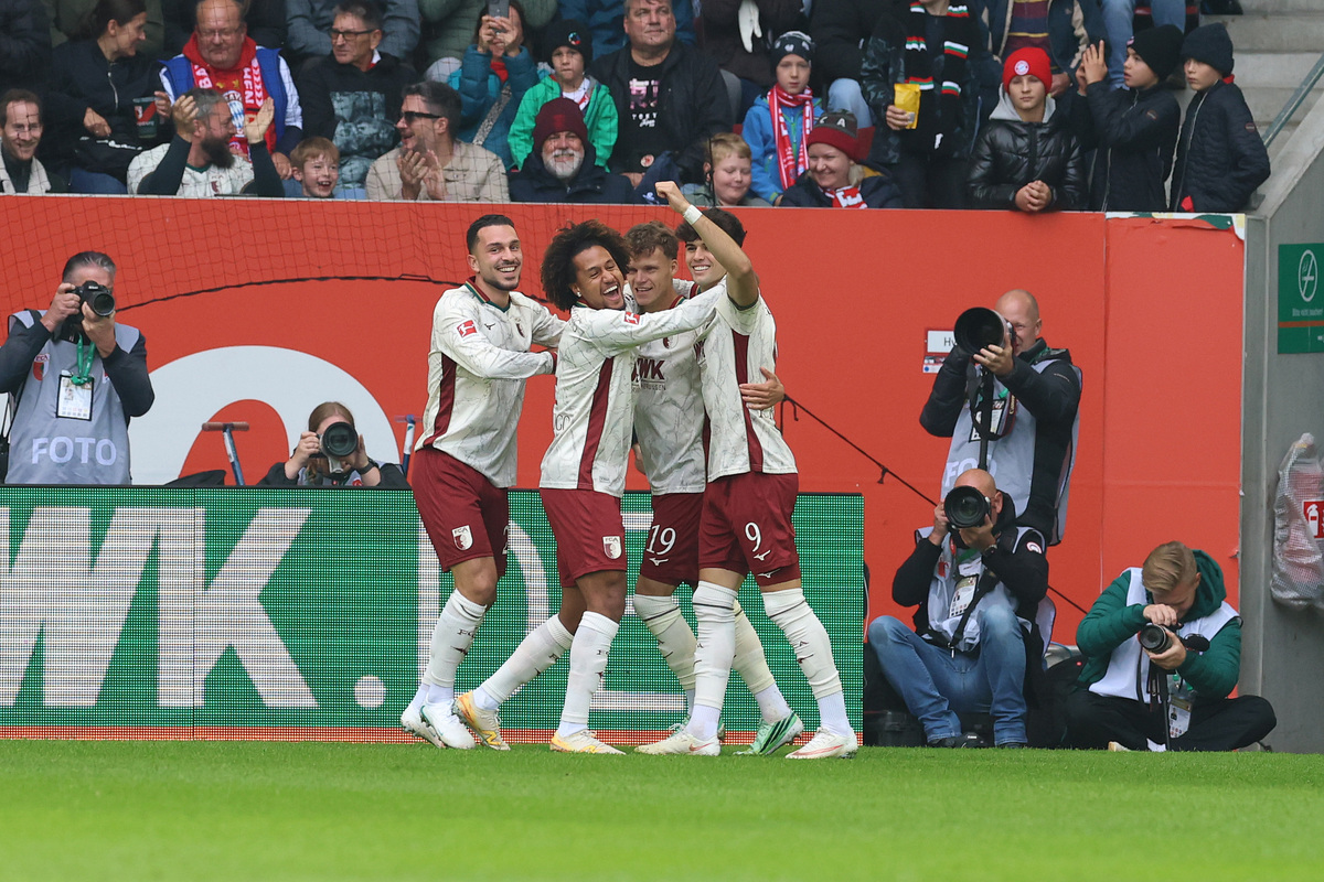 FC Augsburg v FC Bayern München - Bundesliga 2026/27