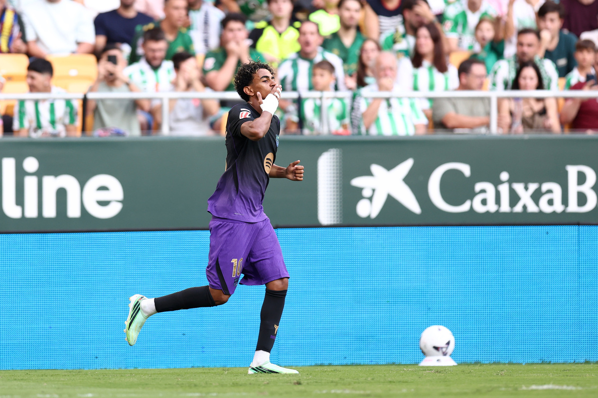Real Betis Balompie v FC Barcelona - LaLiga EA Sports 2026/27