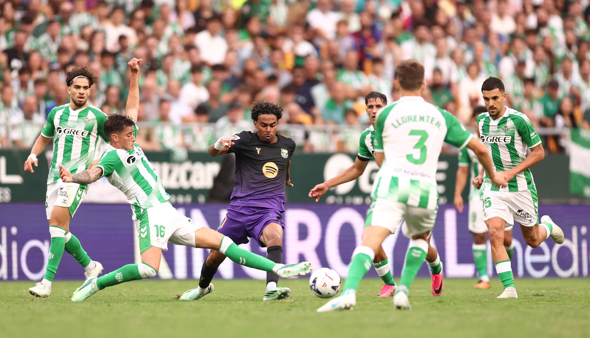 Real Betis Balompie v FC Barcelona - LaLiga EA Sports 2026/27