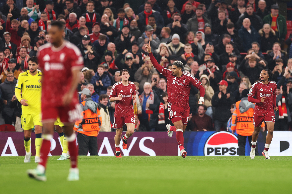 Deeney su Araujo, Liverpool