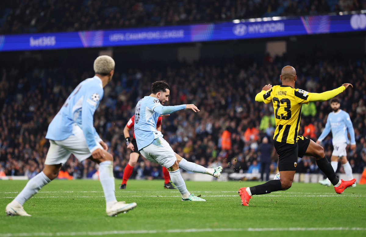 Manchester City AEK