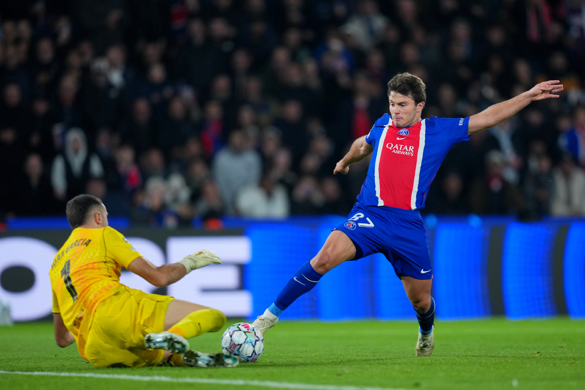 Paris Saint-Germain v FC Barcelona - UEFA Champions League 2026/27 League Phase MD3