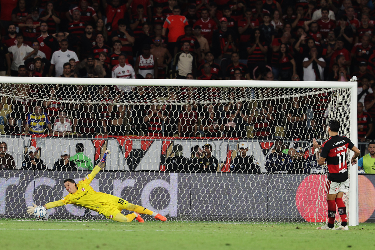 Flamengo v Estudiantes - Copa CONMEBOL Libertadores