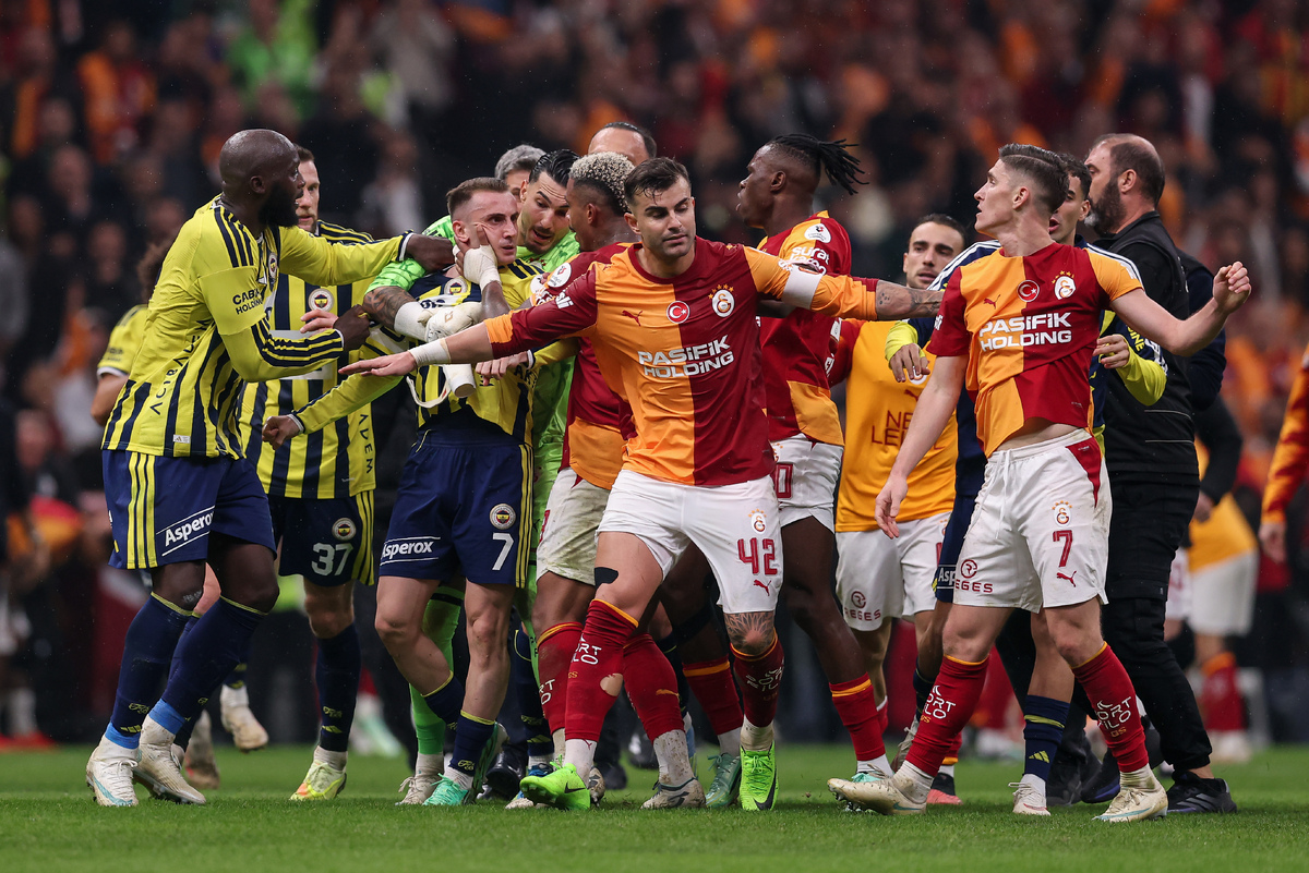 Galatasaray SK v Fenerbahce SK - Turkish Super League 2026/27