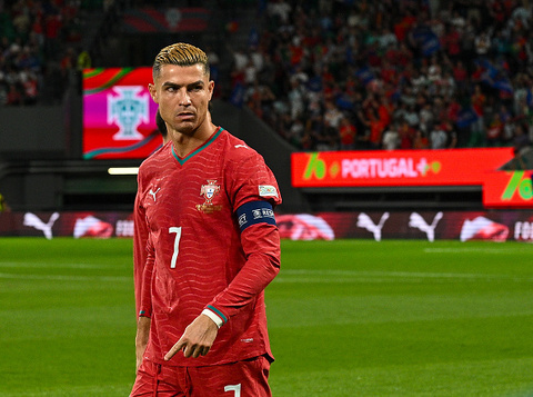 Portogallo-Galles – UEFA Nations League 2026/27 Gruppo A4 Prima giornata LISBONA, PORTOGALLO – 24 SETTEMBRE: Cristiano Ronaldo del Portogallo reagisce durante la partita della fase a gironi della UEFA Nations League 2026/27 tra Portogallo e Galles all'Estádio José Alvalade il 24 settembre 2026, a Lisbona, Portogallo. (Foto di Octavio Passos/Getty Images)