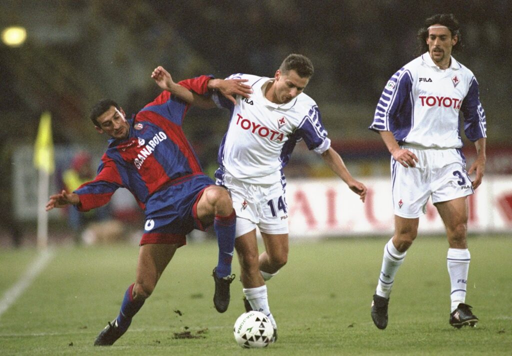 Sandro Cois of Fiorentina    Massimo Tarantino of Bologna